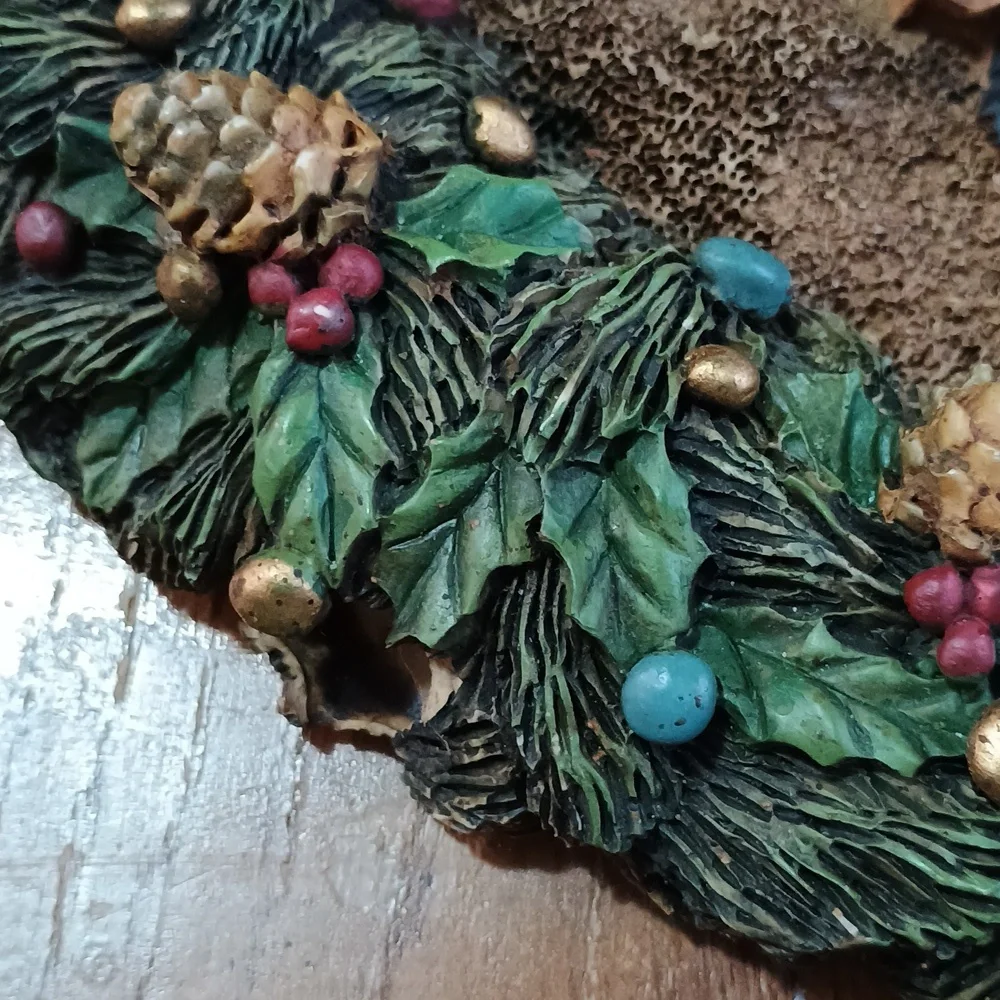 Vintage Fitz & Floyd Holiday Carolers Wreath Decoration
